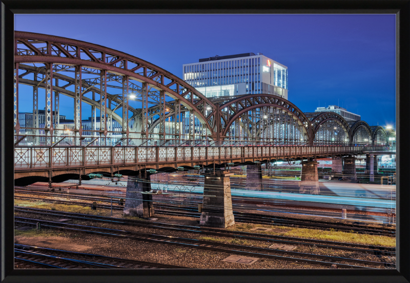 Hackerbrücke - Great Pictures Framed