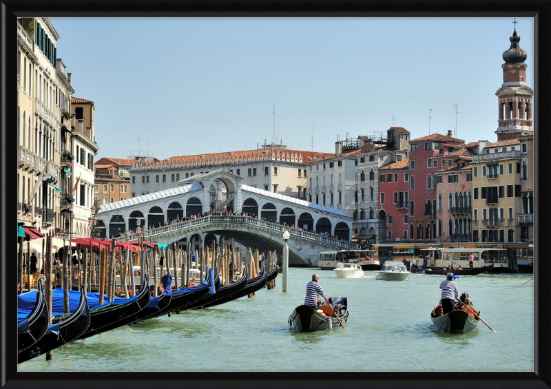 Rialto Gondoliers - Great Pictures Framed