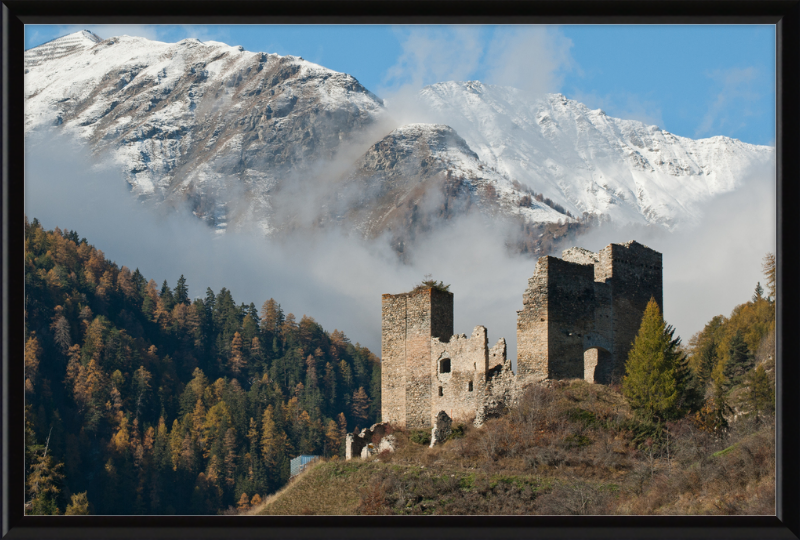 Tschanüff Castle - Great Pictures Framed