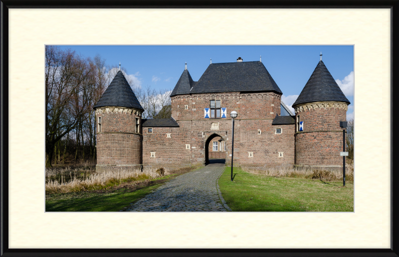 Vondern Castle - Great Pictures Framed