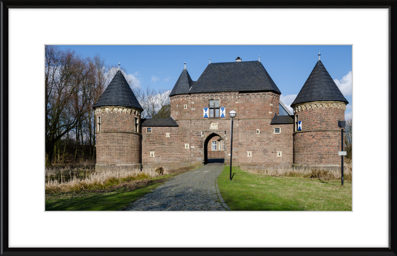Vondern Castle - Great Pictures Framed