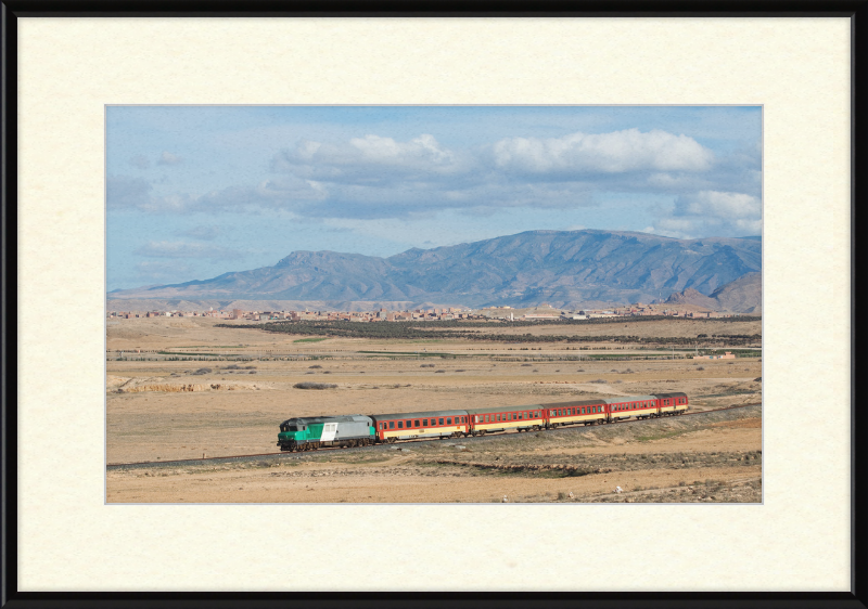ONCF DF 115 near Taourirt - Great Pictures Framed