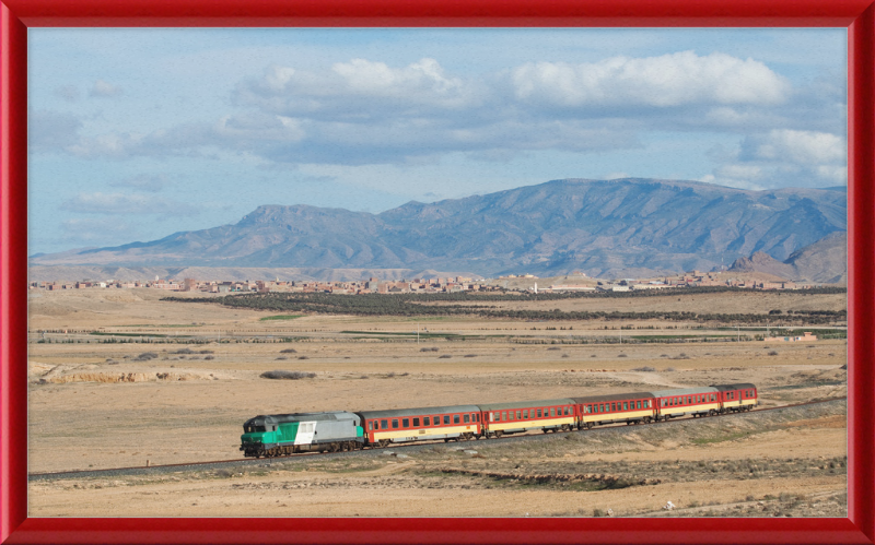 ONCF DF 115 near Taourirt - Great Pictures Framed