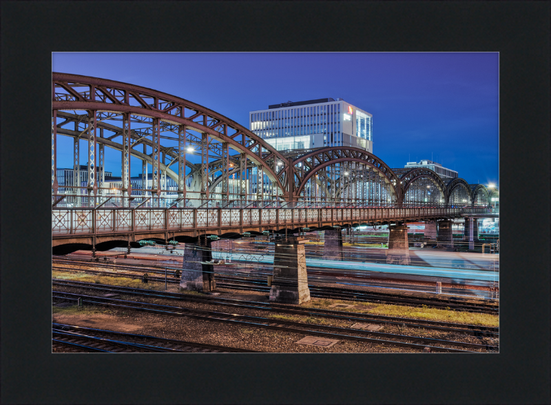 Hackerbrücke - Great Pictures Framed