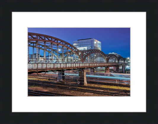 Hackerbrücke - Great Pictures Framed