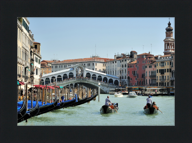 Rialto Gondoliers - Great Pictures Framed