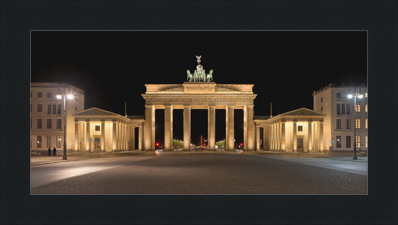 The Brandenburg Gate at Night - Great Pictures Framed