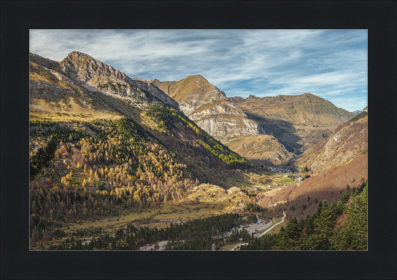 Parc National des Pyrenees - Vallée de Gavarnie - Great Pictures Framed