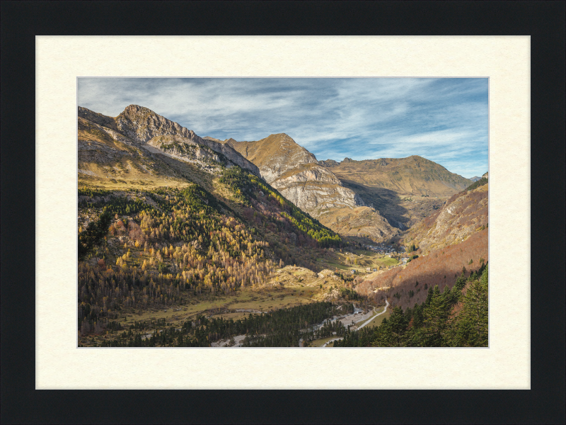 Parc National des Pyrenees - Vallée de Gavarnie - Great Pictures Framed