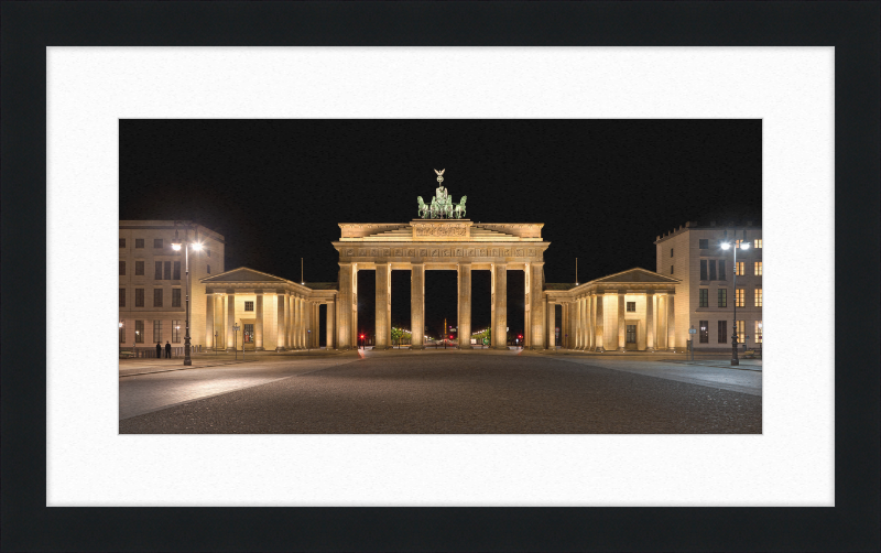 The Brandenburg Gate at Night - Great Pictures Framed