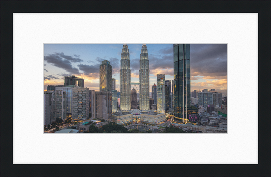 The Twins - Great Pictures Framed