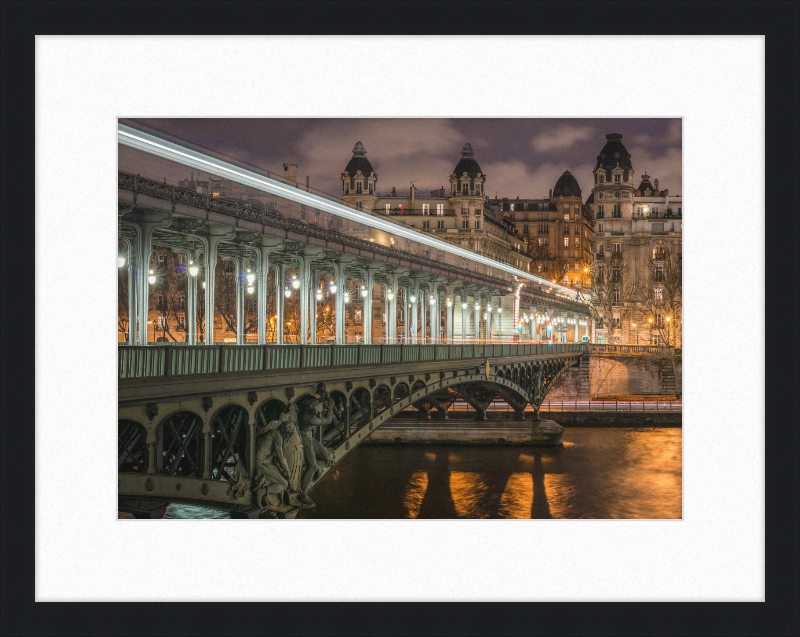 Pont de Bir-Hakeim and View on the 16th Arrondissement of Paris - Great Pictures Framed