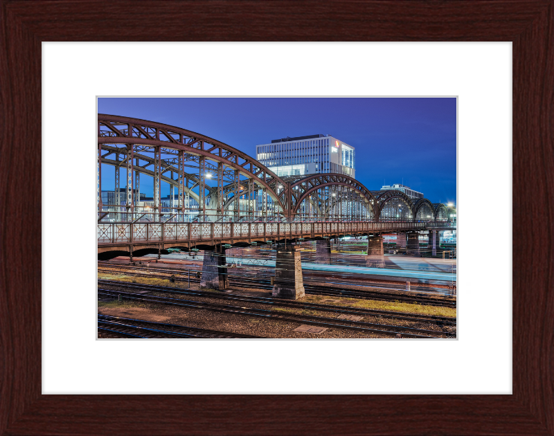 Hackerbrücke - Great Pictures Framed