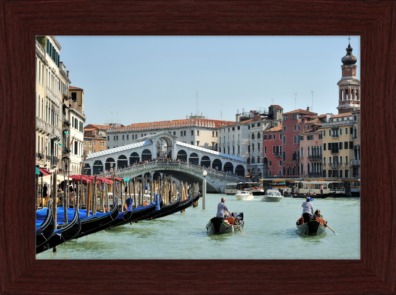 Rialto Gondoliers - Great Pictures Framed