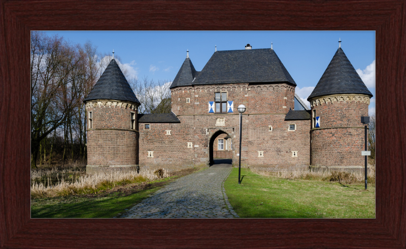 Vondern Castle - Great Pictures Framed