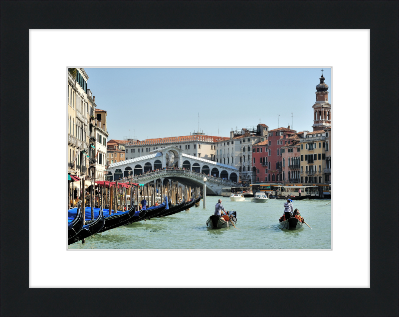Rialto Gondoliers - Great Pictures Framed