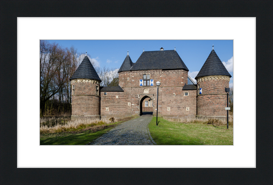 Vondern Castle - Great Pictures Framed