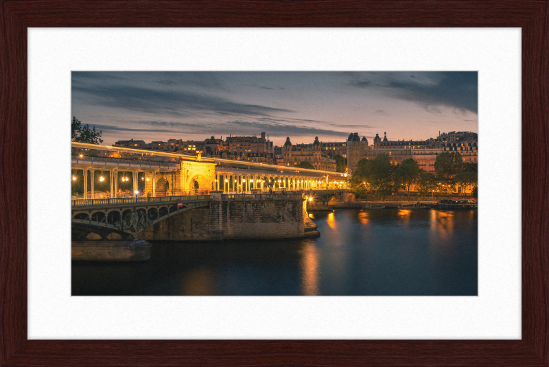 Bir-Hakeim Bridge, Paris - Great Pictures Framed